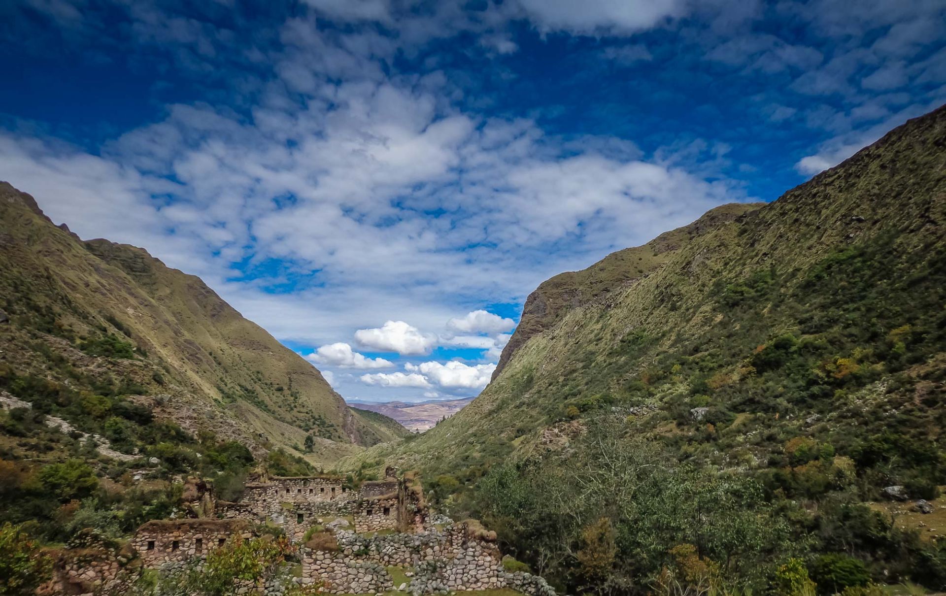 Why does Peru have the best adventure tours?