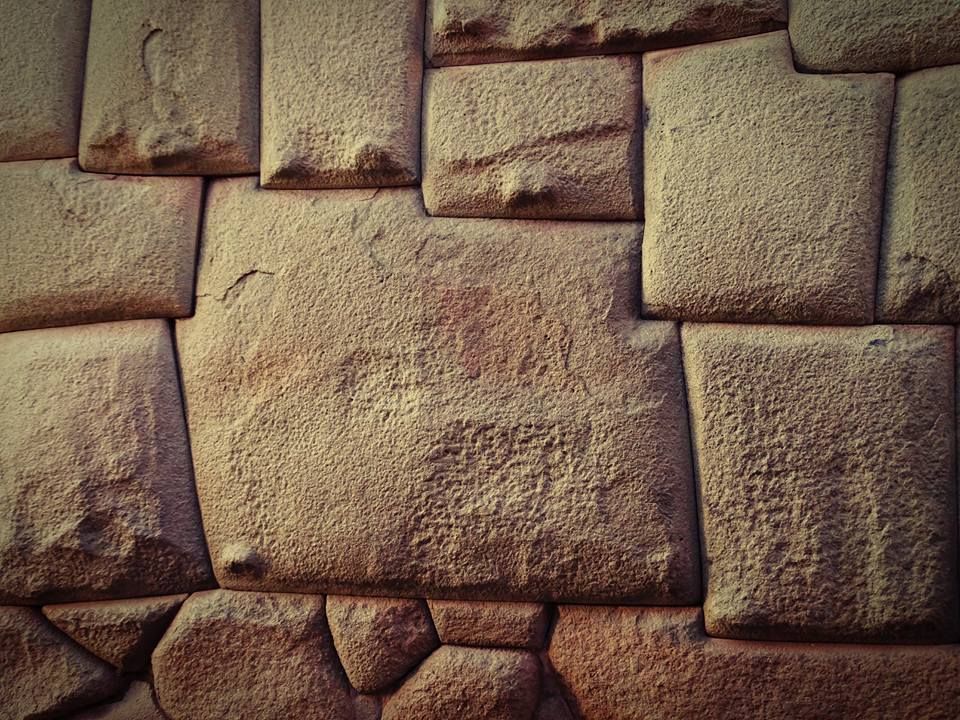 12 angle Inca stone