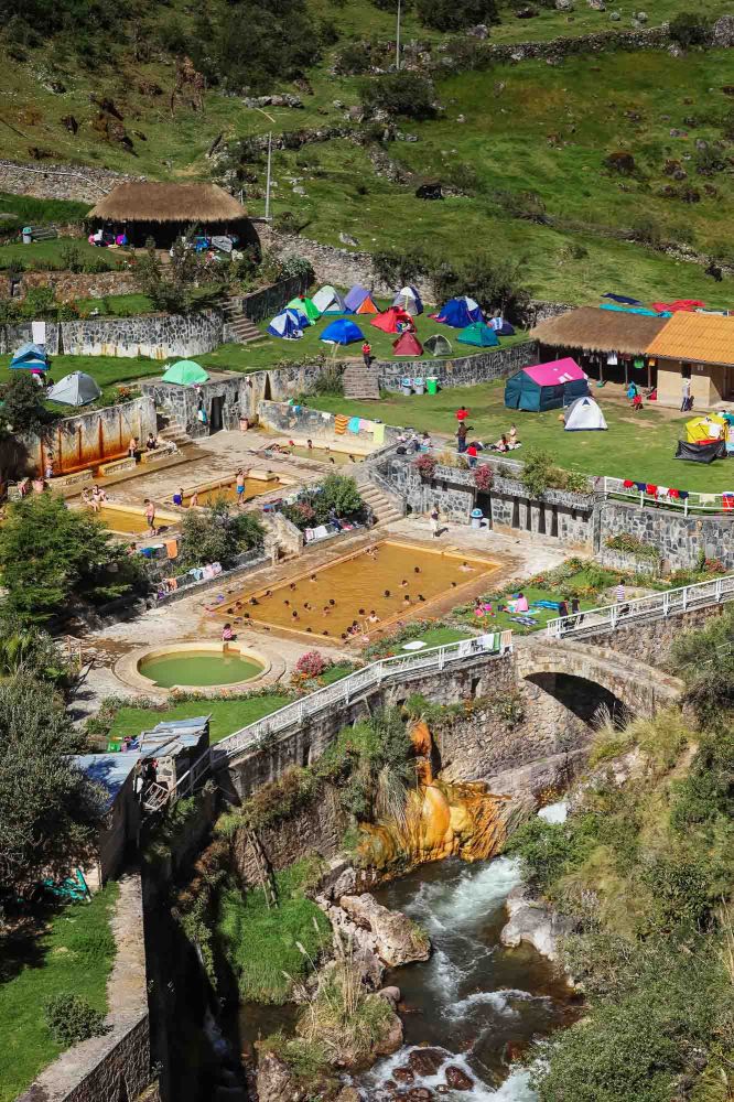 A busy day at the glorious Lares hot springs