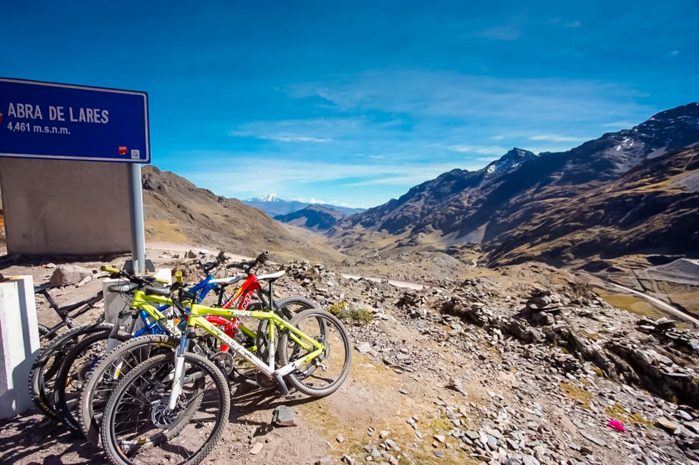 Stay at the Lares hot springs