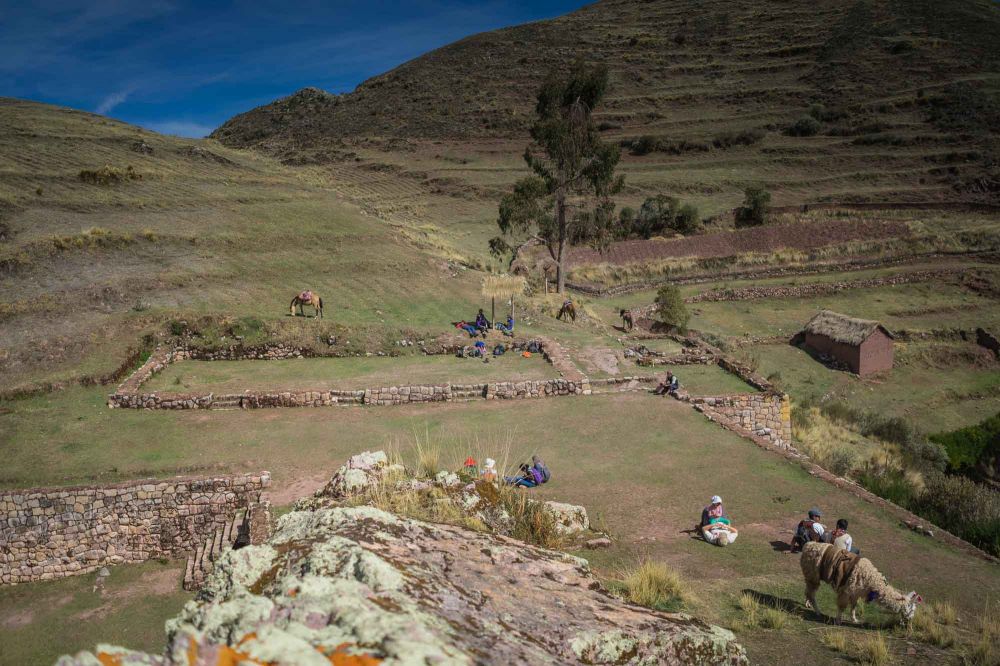 Three Inca roads meet on the trail to Huchuy Qosqo